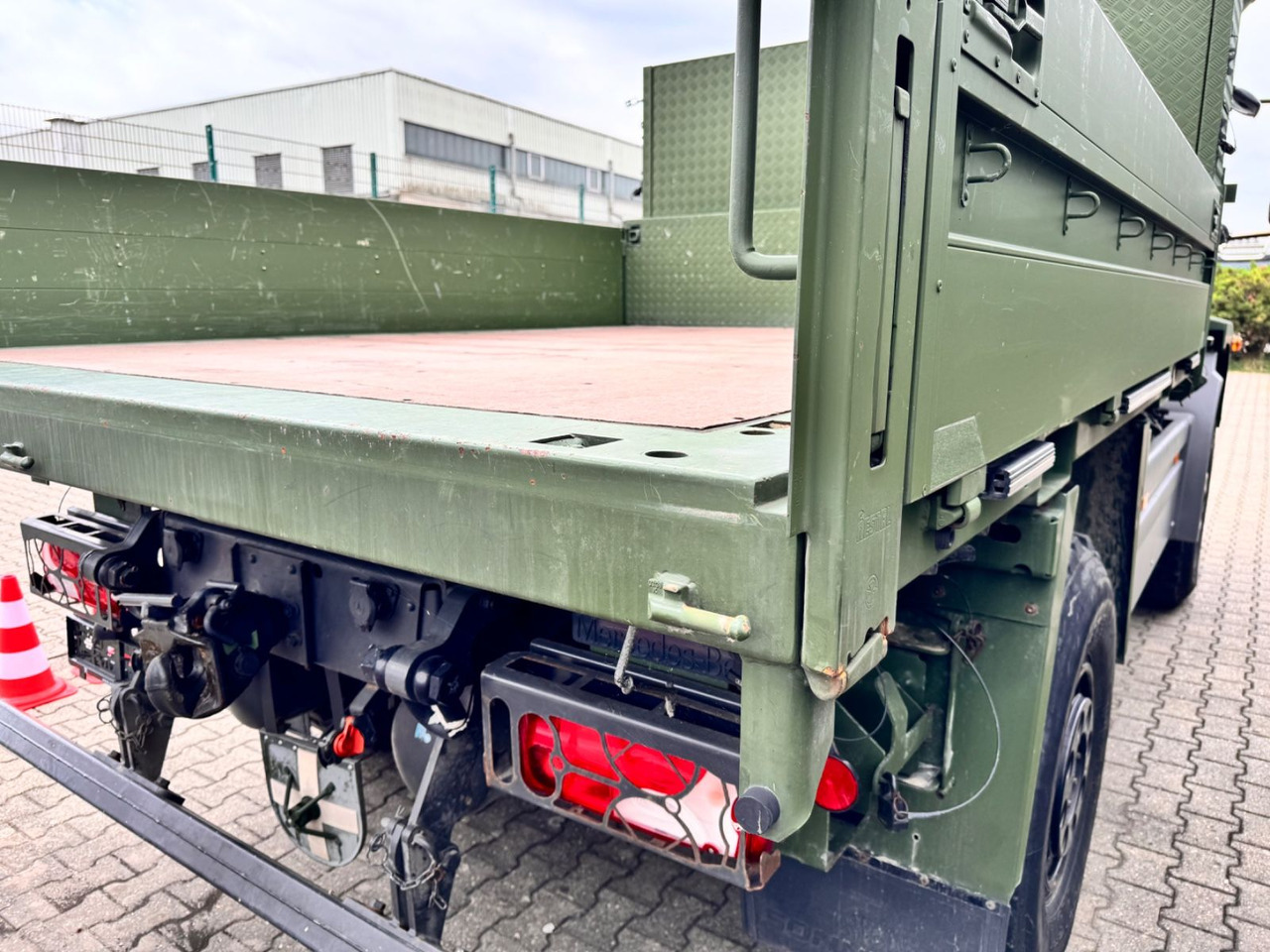 Mercedes-Benz 1018 Atego 4x4 Allrad Camper - Dostavno vozilo s ravnom platformom: slika 5 Mercedes-Benz 1018 Atego 4x4 Allrad Camper - Dostavno vozilo s ravnom platformom: slika 5