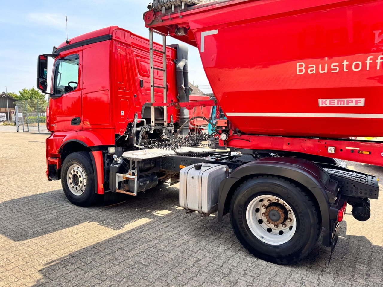 Mercedes-Benz 1846 Actros LS Kipphydraulik Alcoa TÜV NEU - Tegljač: slika 3 Mercedes-Benz 1846 Actros LS Kipphydraulik Alcoa TÜV NEU - Tegljač: slika 3