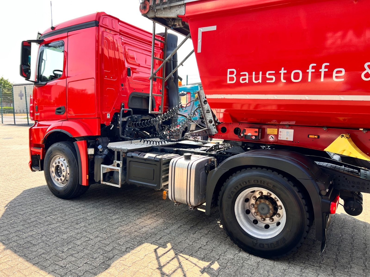 Mercedes-Benz 1846 LS Actros 5 4x2 Kipphydraulik - Tegljač: slika 3 Mercedes-Benz 1846 LS Actros 5 4x2 Kipphydraulik - Tegljač: slika 3