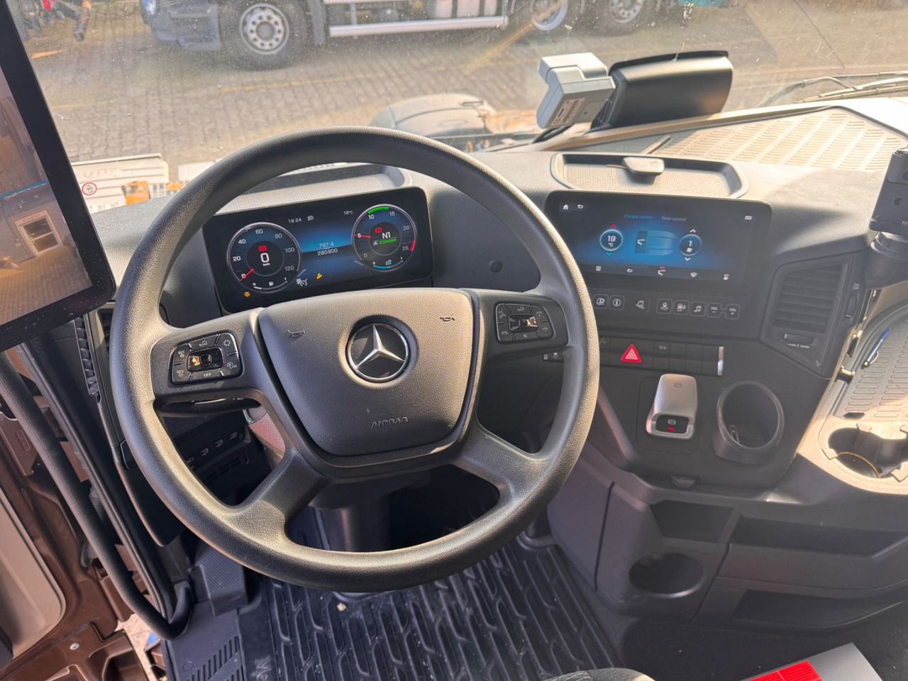 Mercedes-Benz 1848 Actros 5 BigSPace - Tegljač: slika 3 Mercedes-Benz 1848 Actros 5 BigSPace - Tegljač: slika 3