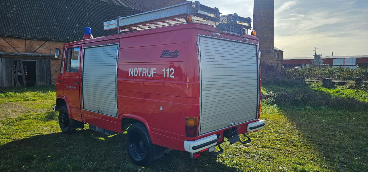 Mercedes-Benz 409 Feuerwehr Oldtimer Eventfahrzeug Traumauto - Dostavno vozilo: slika 3 Mercedes-Benz 409 Feuerwehr Oldtimer Eventfahrzeug Traumauto - Dostavno vozilo: slika 3