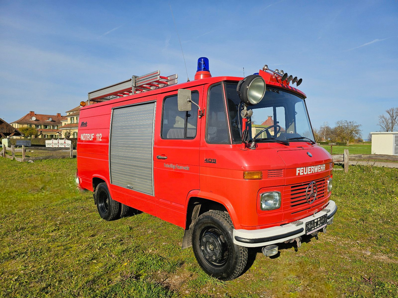 Mercedes-Benz 409 Feuerwehr Oldtimer Eventfahrzeug Traumauto - Dostavno vozilo: slika 1 Mercedes-Benz 409 Feuerwehr Oldtimer Eventfahrzeug Traumauto - Dostavno vozilo: slika 1