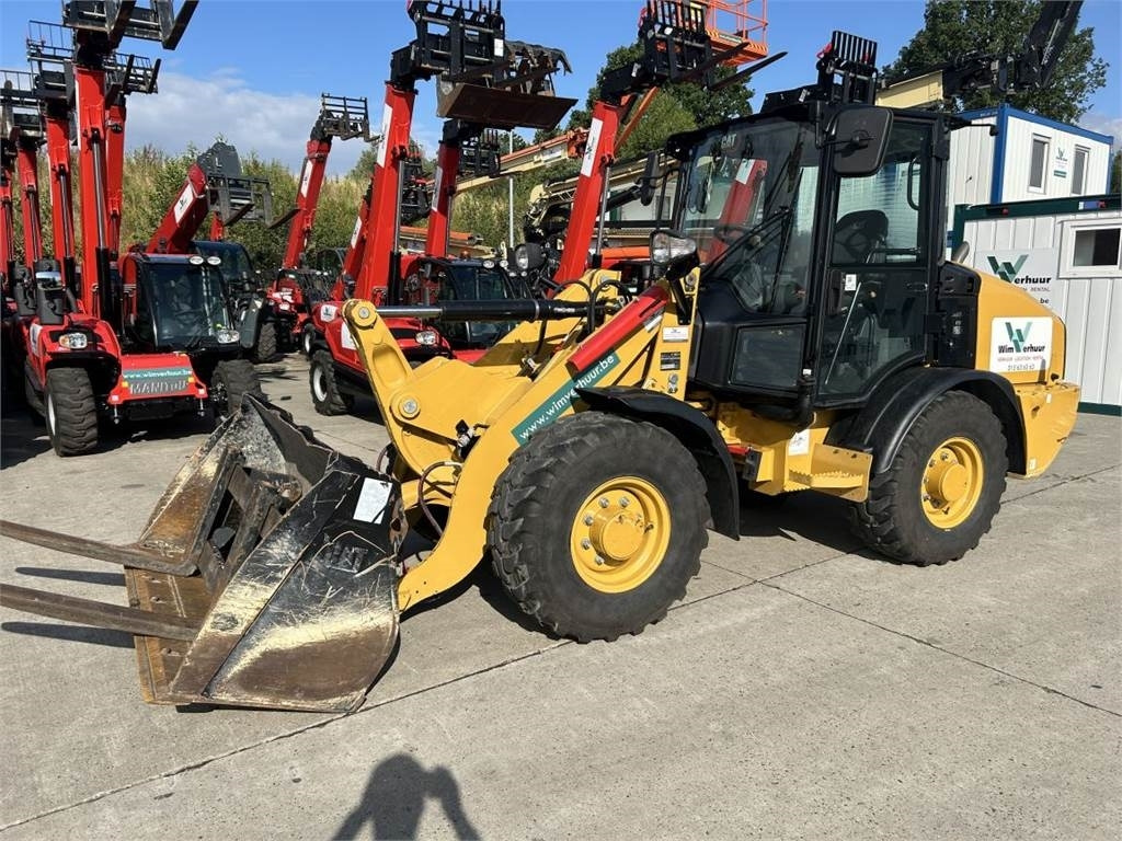 CAT 906 (9145) - Zglobni utovarivač: slika 2 CAT 906 (9145) - Zglobni utovarivač: slika 2