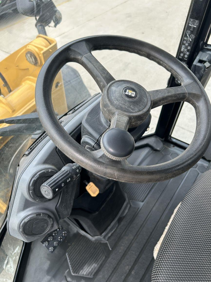 Zglobni utovarivač CAT 906M (8758): slika 13