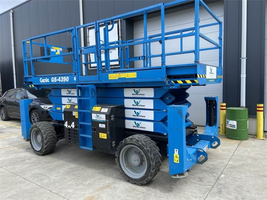 Genie GS4390RT (3214) - Lift u obliku makaza: slika 2 Genie GS4390RT (3214) - Lift u obliku makaza: slika 2