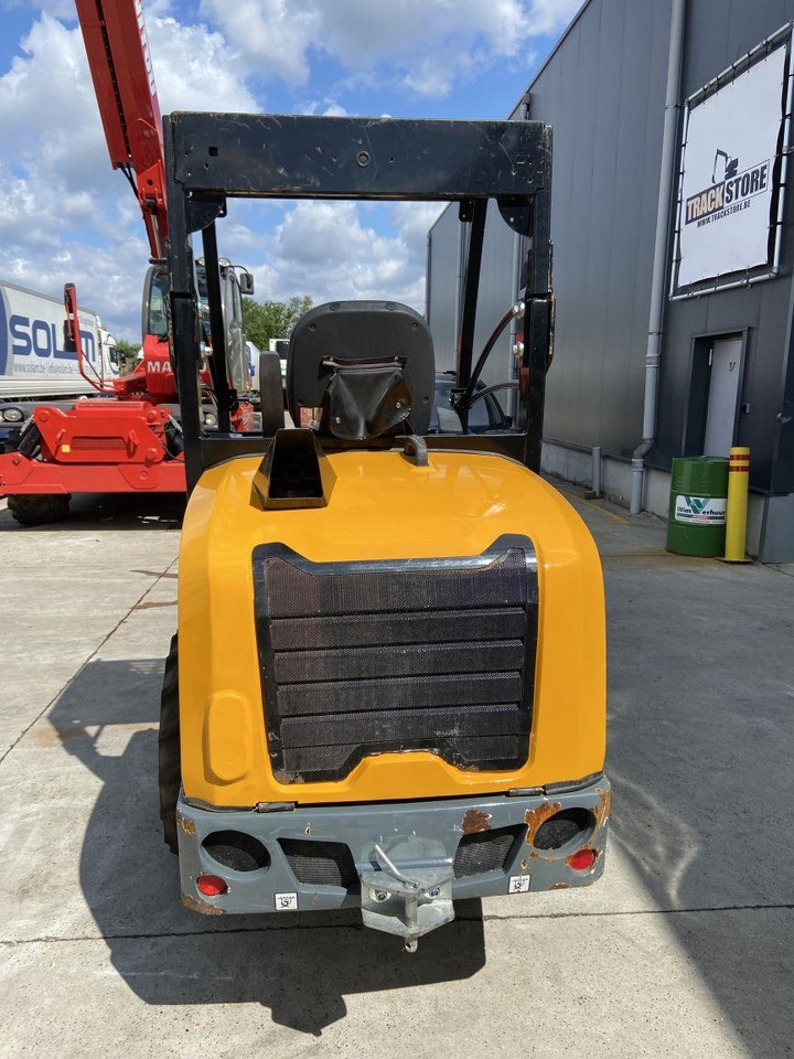 GiANT G2700 Xtra HD (6436) - Zglobni utovarivač: slika 5 GiANT G2700 Xtra HD (6436) - Zglobni utovarivač: slika 5