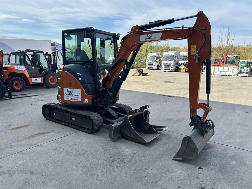 Hitachi ZX33U-6 (7740) - Mini bager: slika 4 Hitachi ZX33U-6 (7740) - Mini bager: slika 4