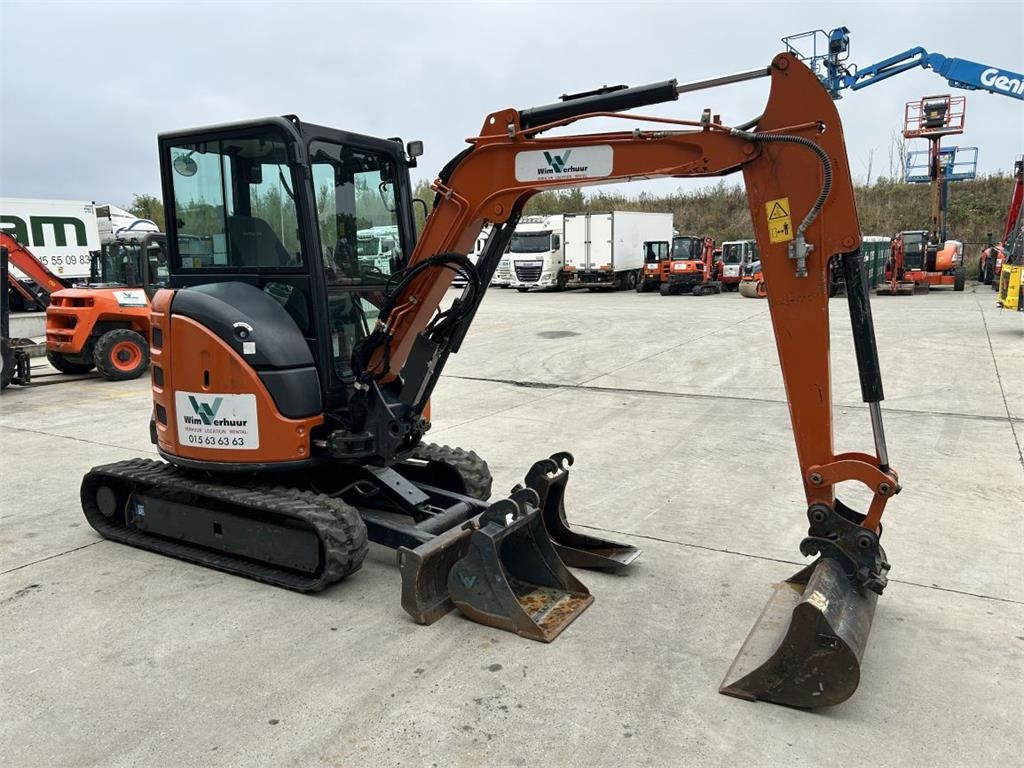 Hitachi ZX33U-6 (7789) - Mini bager: slika 5 Hitachi ZX33U-6 (7789) - Mini bager: slika 5