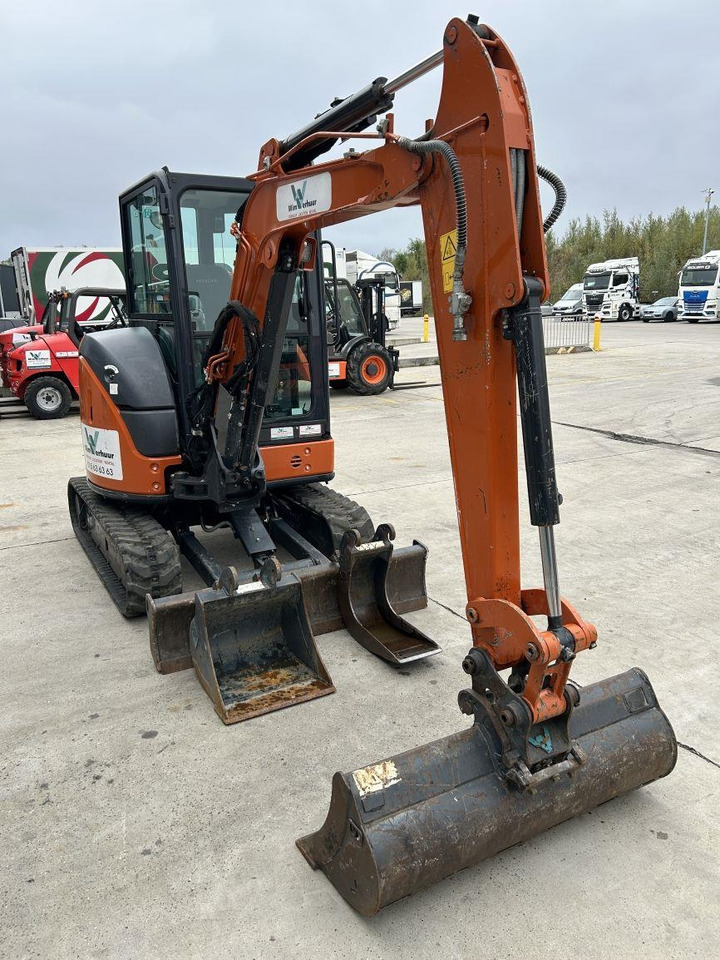 Hitachi ZX33U-6 (7789) - Mini bager: slika 3 Hitachi ZX33U-6 (7789) - Mini bager: slika 3