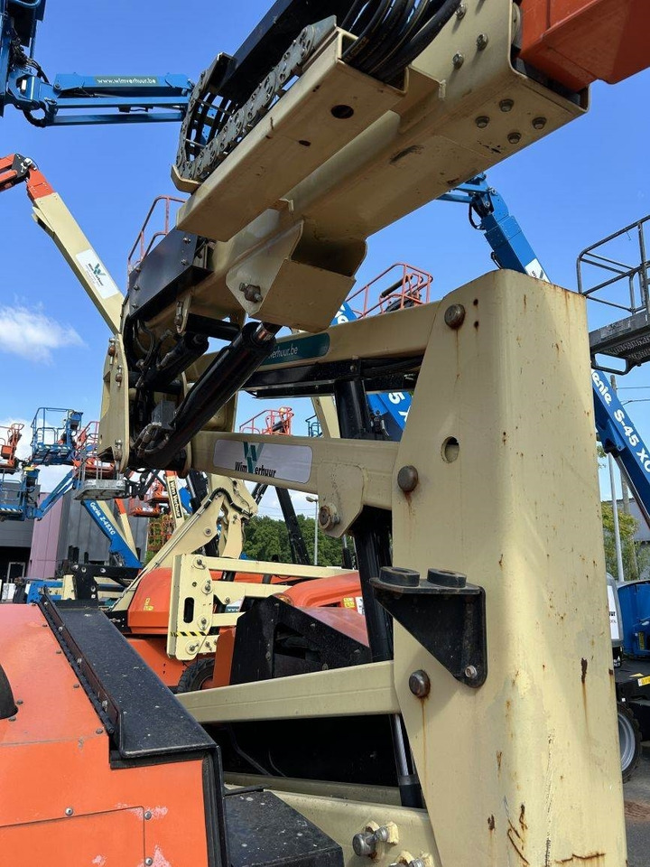 Zglobna platforma JLG 340AJ (4972): slika 16