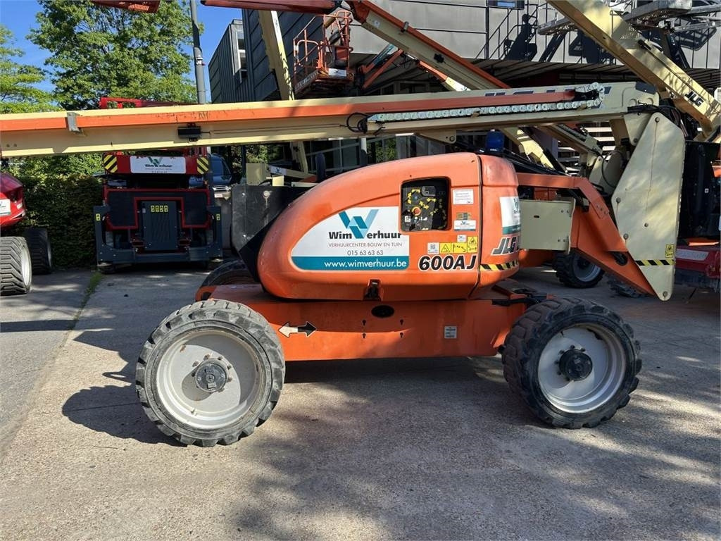 JLG 600 AJ (3218) - Zglobna platforma: slika 2 JLG 600 AJ (3218) - Zglobna platforma: slika 2