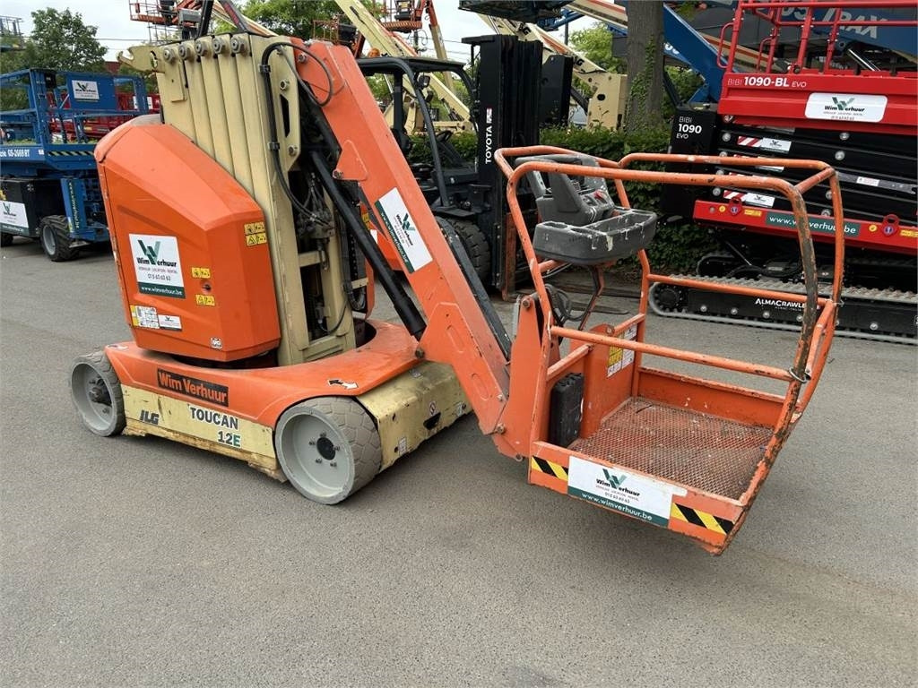JLG Toucan 12E (1933) - Jarbolna penjajuća platforma: slika 1 JLG Toucan 12E (1933) - Jarbolna penjajuća platforma: slika 1