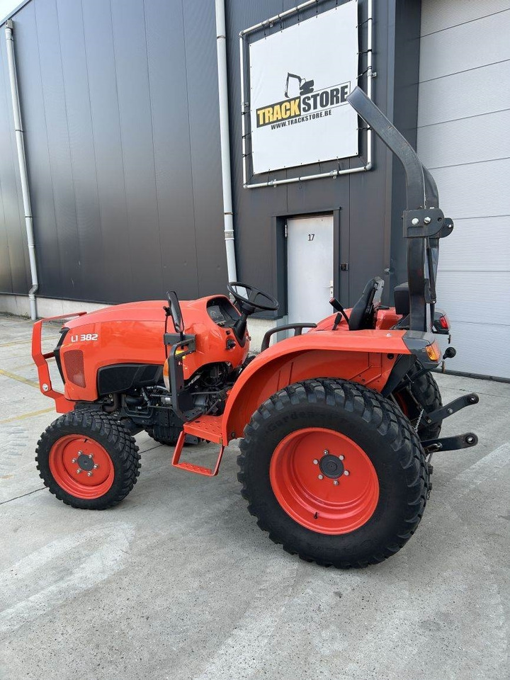 Kubota L1-382 (5278) - Komunalni traktor: slika 2 Kubota L1-382 (5278) - Komunalni traktor: slika 2