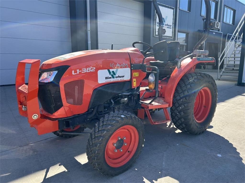 Kubota L1-382 (5283) - Komunalni traktor: slika 2 Kubota L1-382 (5283) - Komunalni traktor: slika 2