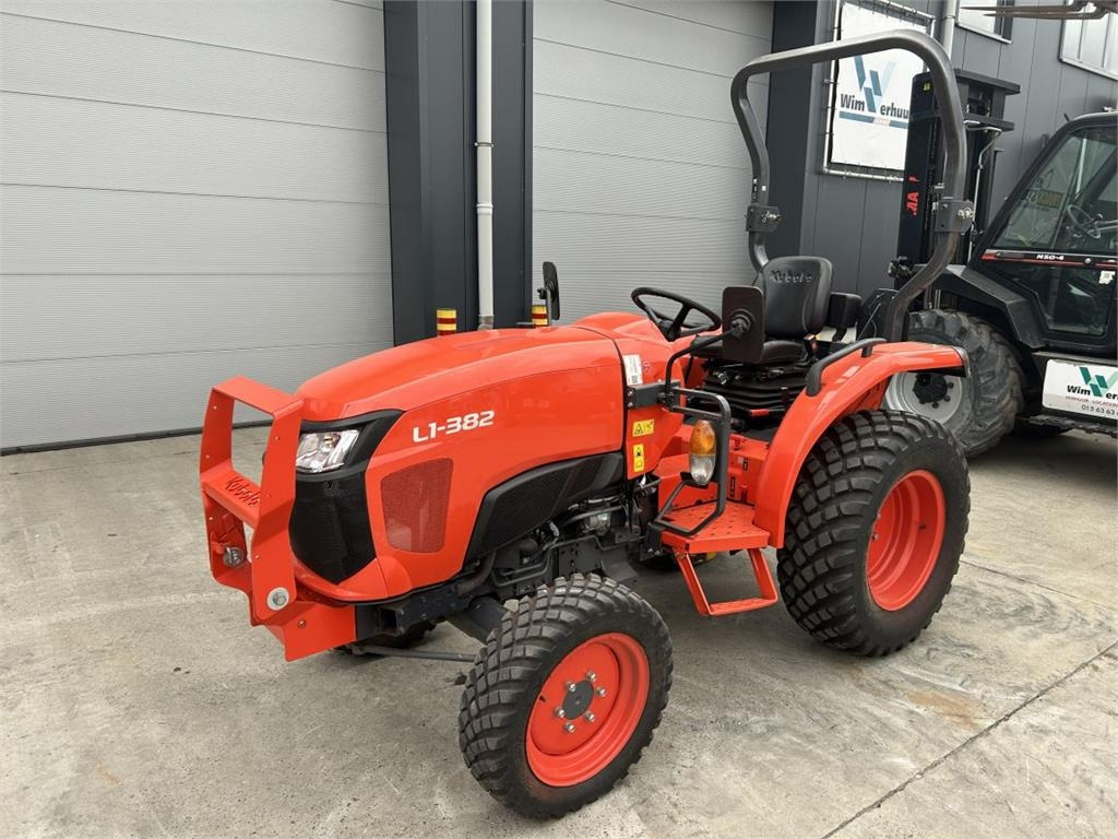 Kubota L1-382 (7325) - Komunalni traktor: slika 1 Kubota L1-382 (7325) - Komunalni traktor: slika 1