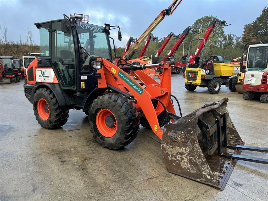 Kubota R070 (6678) - Zglobni utovarivač: slika 3 Kubota R070 (6678) - Zglobni utovarivač: slika 3