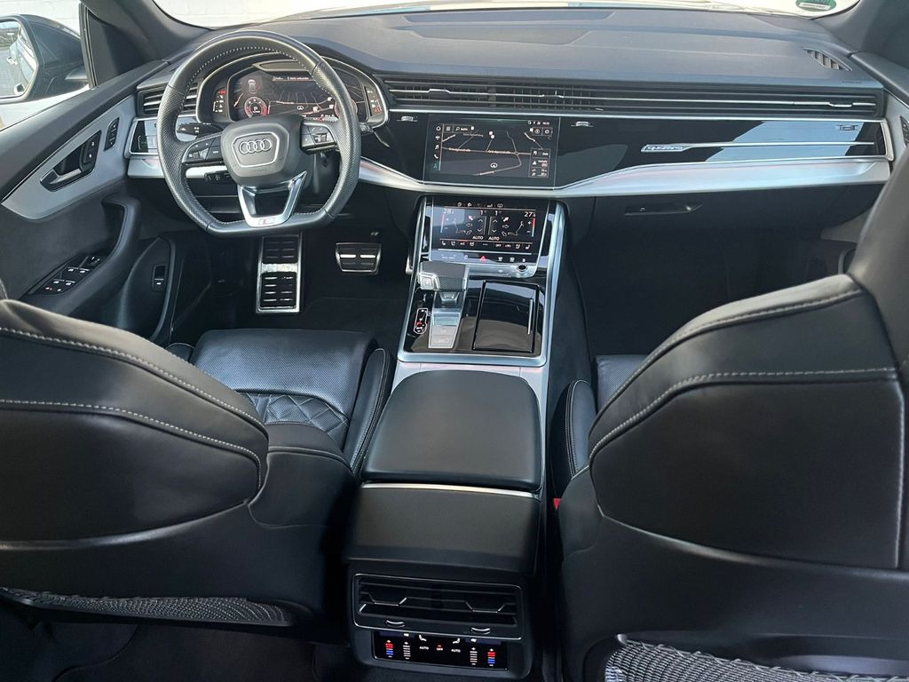 Audi Q8 50 TDI quattro tiptronic 22 Zoll*3xSline*Pano Audi Q8 50 TDI quattro tiptronic 22 Zoll*3xSline*Pano - SUV: slika 3 Audi Q8 50 TDI quattro tiptronic 22 Zoll*3xSline*Pano Audi Q8 50 TDI quattro tiptronic 22 Zoll*3xSline*Pano - SUV: slika 3