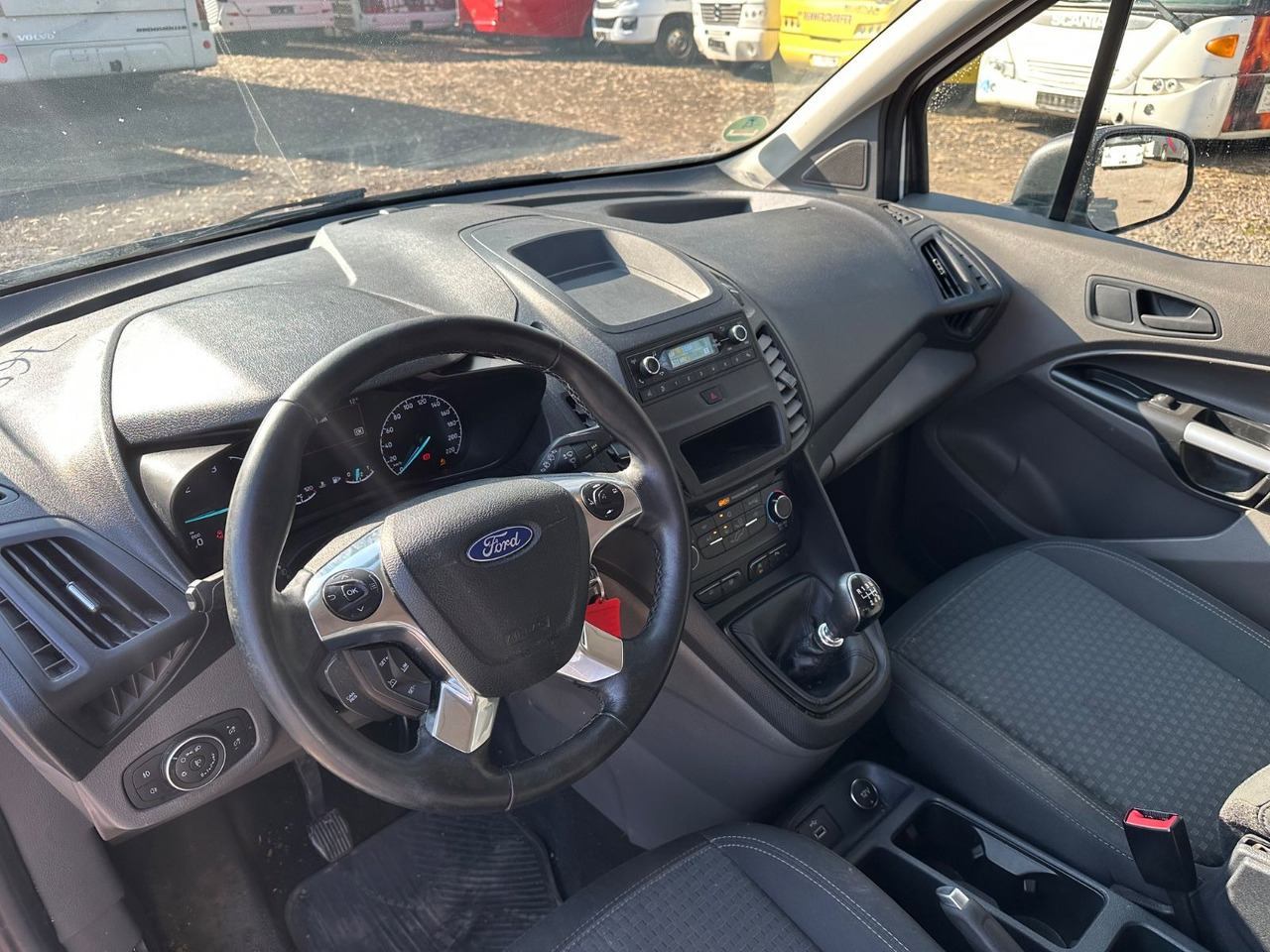 Ford Grand Tourneo 1.5 EcoBlue 74kW Auto Trend - Putnički kombi: slika 5 Ford Grand Tourneo 1.5 EcoBlue 74kW Auto Trend - Putnički kombi: slika 5