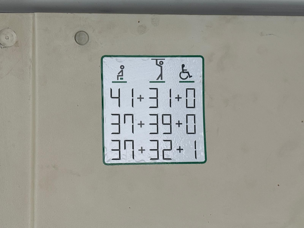 Lizing Iveco Irisbus Crossway LE SFR 152 *10,79 m*100 km/h) Iveco Irisbus Crossway LE SFR 152 *10,79 m*100 km/h): slika 14 Lizing Iveco Irisbus Crossway LE SFR 152 *10,79 m*100 km/h) Iveco Irisbus Crossway LE SFR 152 *10,79 m*100 km/h): slika 14