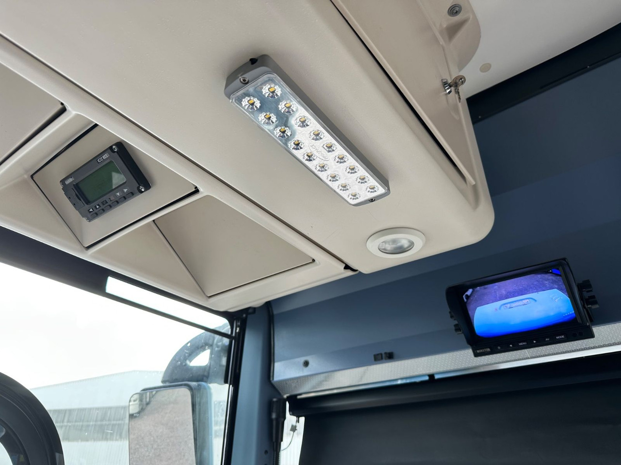 Gradski autobus Iveco Irisbus Crossway LE SFR 162 *AC*100 km/h*Schalt: slika 11 Gradski autobus Iveco Irisbus Crossway LE SFR 162 *AC*100 km/h*Schalt: slika 11