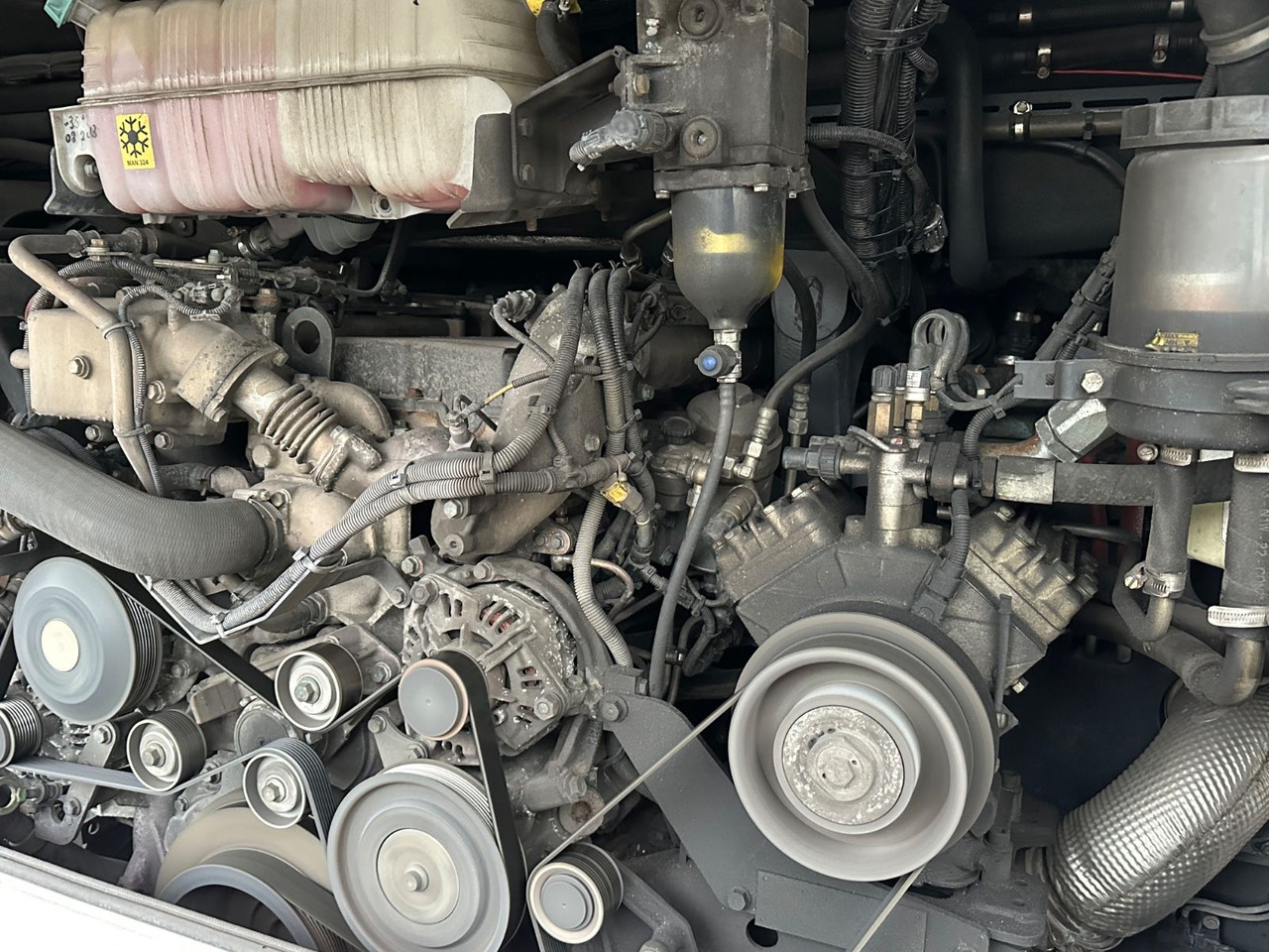 Turistički autobus MAN R08 Lions Coach L (wenig Km*Behinderten gerecht) MAN R08 Lions Coach L (wenig Km*Behinderten gerecht): slika 11