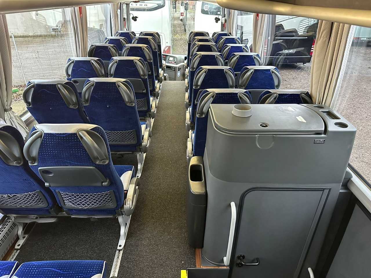 Turistički autobus MAN R08 Lions Coach L (wenig Km*Behinderten gerecht) MAN R08 Lions Coach L (wenig Km*Behinderten gerecht): slika 19