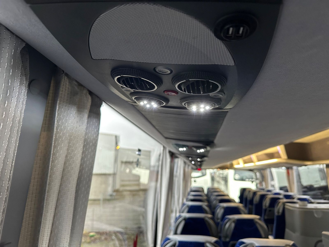 Turistički autobus MAN R08 Lions Coach L (wenig Km*Behinderten gerecht) MAN R08 Lions Coach L (wenig Km*Behinderten gerecht): slika 23