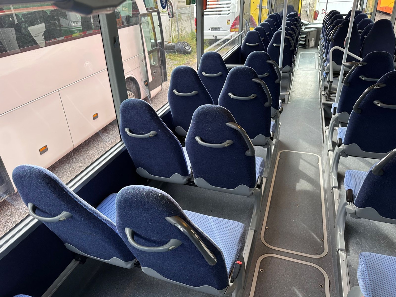 Prigradski autobus Mercedes-Benz O550 Integro (56 Sitze*Klima*Schalt): slika 22 Prigradski autobus Mercedes-Benz O550 Integro (56 Sitze*Klima*Schalt): slika 22