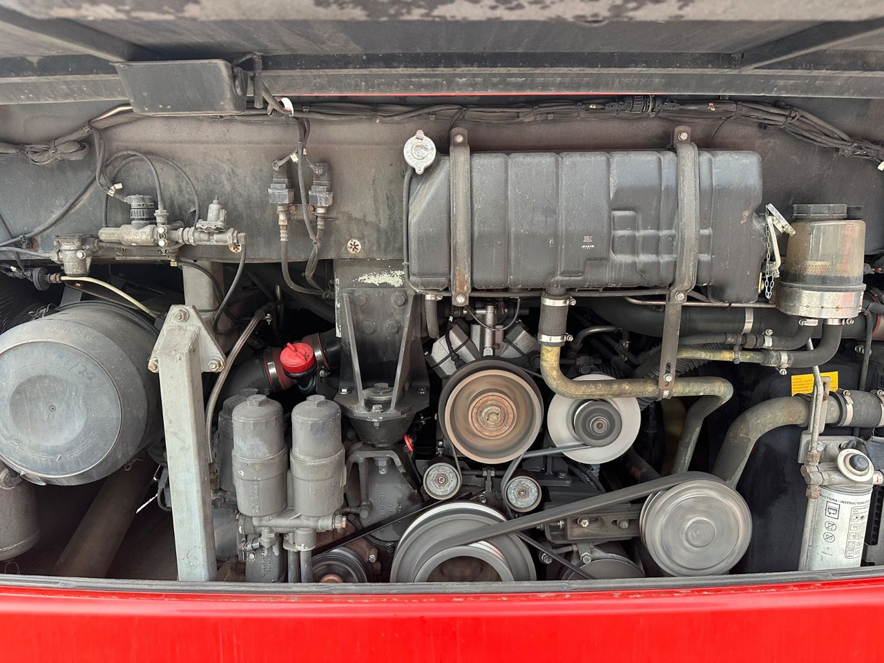 Mercedes-Benz O550 Integro (58 Sitze*Klima) - Prigradski autobus: slika 4 Mercedes-Benz O550 Integro (58 Sitze*Klima) - Prigradski autobus: slika 4