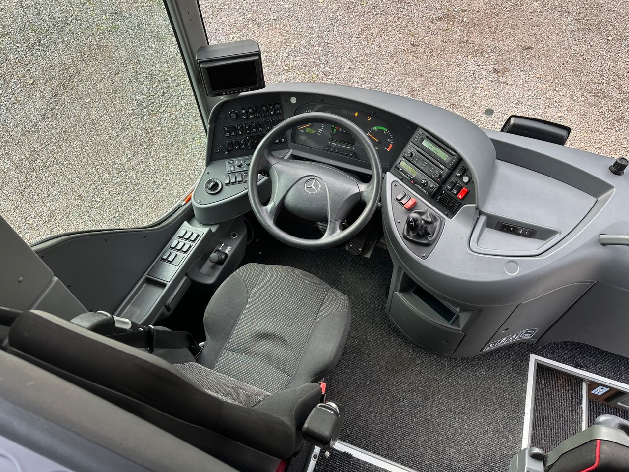 Mercedes-Benz Tourismo O350 17 RHD-L (60 Sitze*341.tKM*DE*TOP) - Turistički autobus: slika 5 Mercedes-Benz Tourismo O350 17 RHD-L (60 Sitze*341.tKM*DE*TOP) - Turistički autobus: slika 5