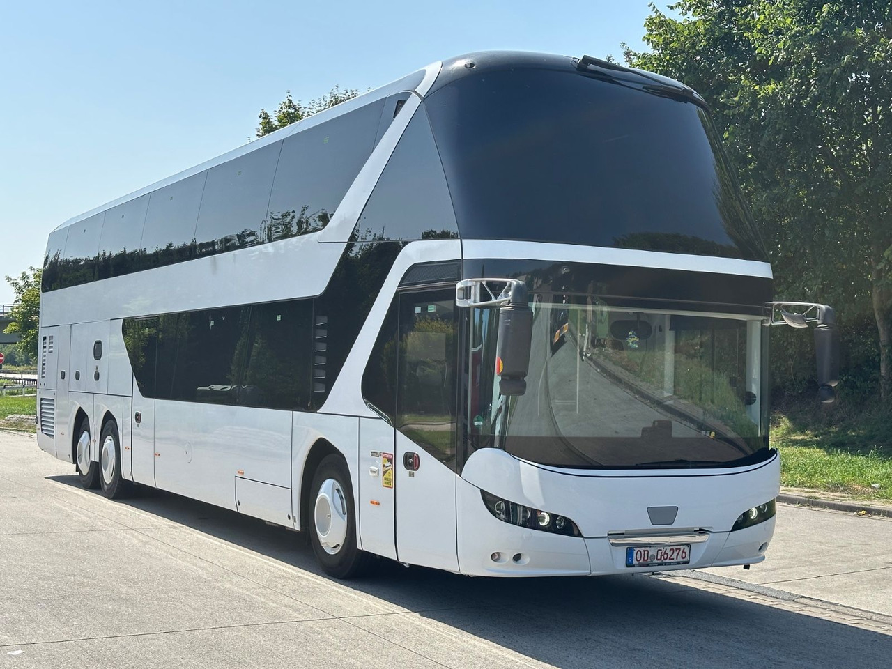 Neoplan P06 Skyliner L (83 Sitze*TOP*Motor Neu*Panorama) - Autobus na sprat: slika 1 Neoplan P06 Skyliner L (83 Sitze*TOP*Motor Neu*Panorama) - Autobus na sprat: slika 1