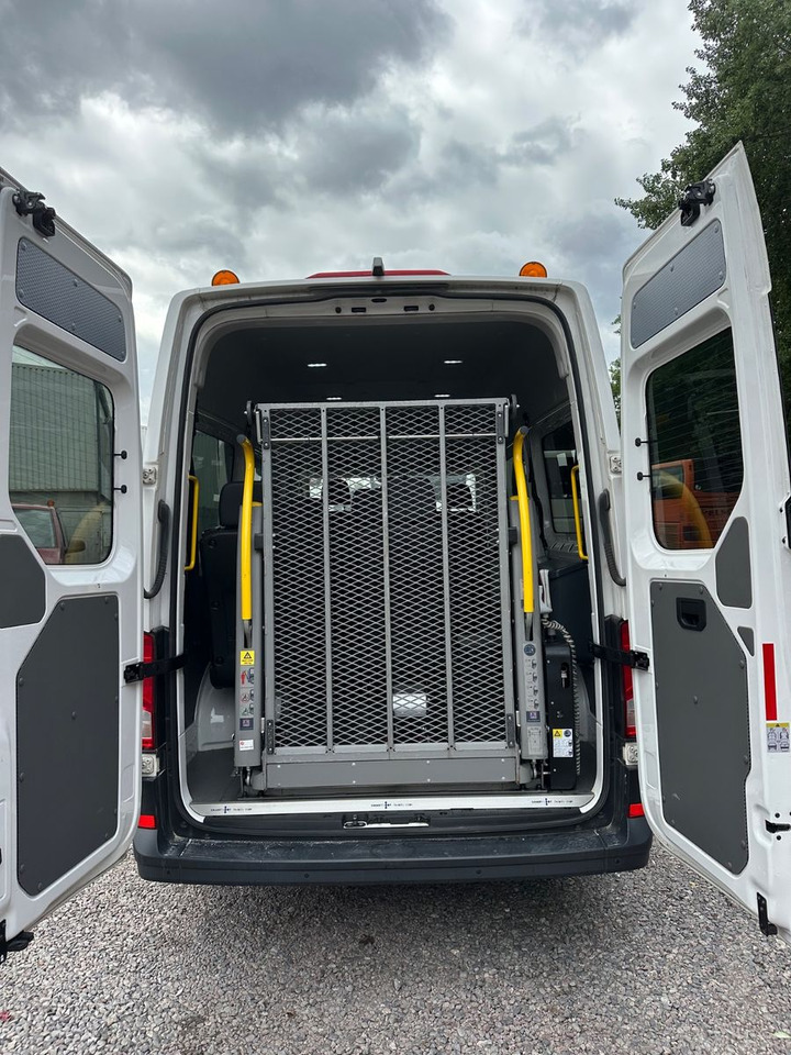 Volkswagen Crafter (PDC*StandHz.*Behinderten gerecht) - Putnički kombi: slika 3 Volkswagen Crafter (PDC*StandHz.*Behinderten gerecht) - Putnički kombi: slika 3