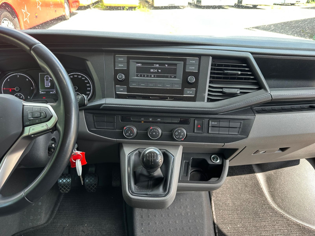 Putnički kombi Volkswagen T6 Kombi (PDC Hi*ACC*StandHz*9 Sitzer*AC): slika 14 Putnički kombi Volkswagen T6 Kombi (PDC Hi*ACC*StandHz*9 Sitzer*AC): slika 14